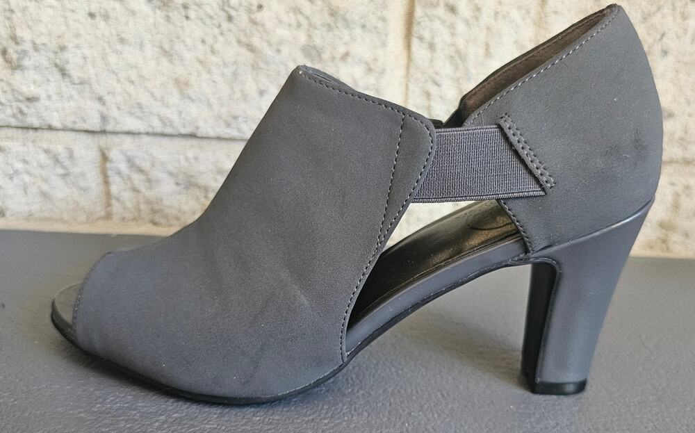 LifeStride Simply Comfort Gray Open Toe Heels Pumps Dance Neutral Size 6.5